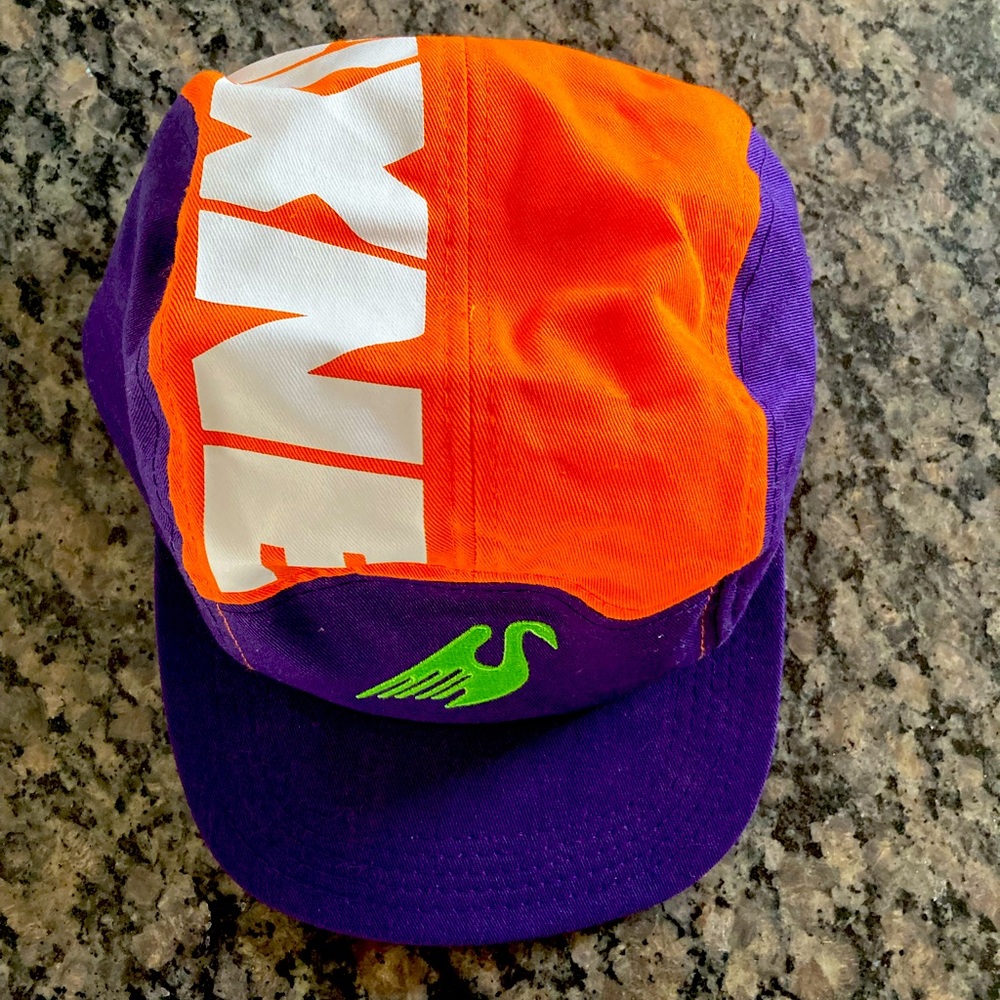 Puerto Rican concept artist SIXNE one of a kind snap back brand new cycling hat
